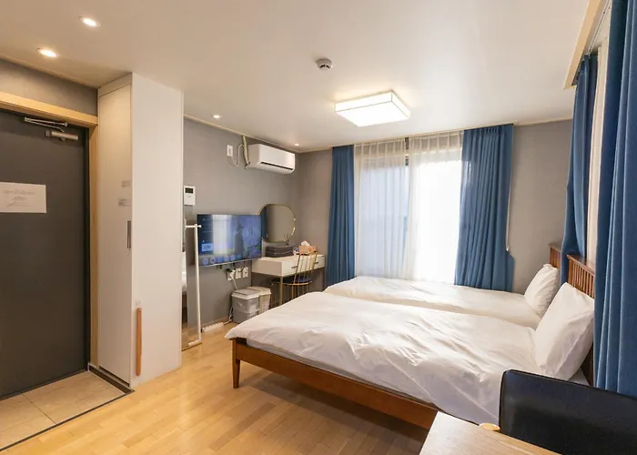Red Stone Aparthotel