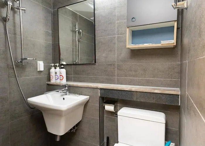 Red Stone Aparthotel 3*