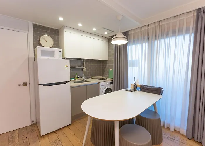 Red Stone Aparthotel 3*