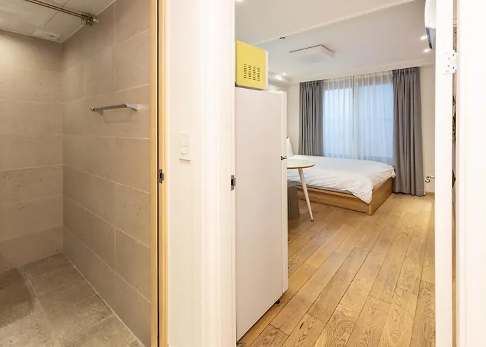 Red Stone Aparthotel