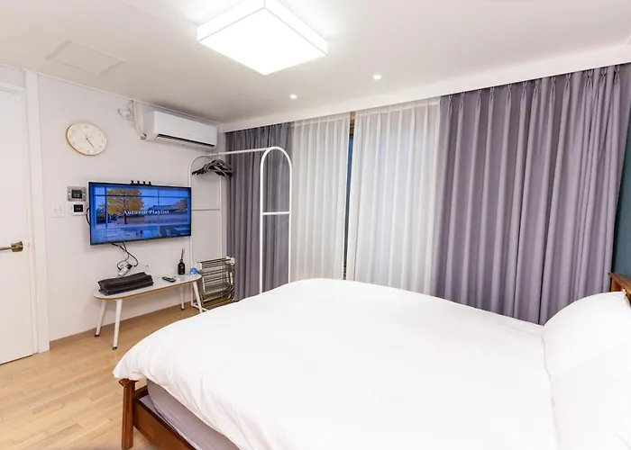 Red Stone Aparthotel 3*